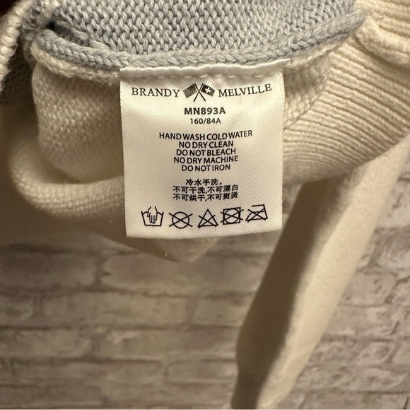 BRANDY Melville argyle‎ sweater women’s size medium - Picture 2 of 4